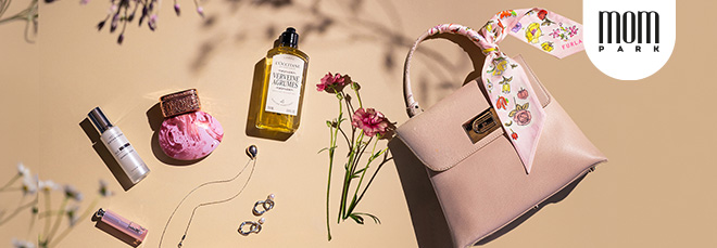 Must-Haves for Every Woman’s Bag